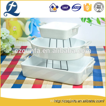 Two tone backer ceramic tray with handle